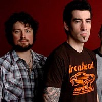 theory-of-a-deadman-193174-w200.jpg