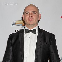 Pitbull na předávání 2011 Billboard Music Awards 