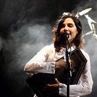 pj-harvey-626322-w200.jpg