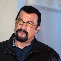  Steven Seagal