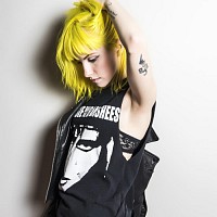 hayley-williams-565388-w200.jpg