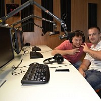 Igor Kmeťo a Robert Burian v radiu Expres so svojím letným hitom Veľký Plán