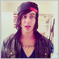 kellin-quinn-467002-w200.jpg