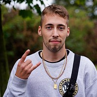zuris-647635-w200.jpg